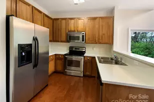 3155 Golden Dale Ln, Charlotte, NC 28262 - Photo 11