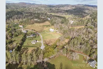 425 Nelson Valley Lane, Hendersonville, NC 28739 - Photo 1