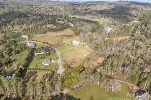 425 Nelson Valley Ln, Hendersonville, NC 28739 - Photo 1