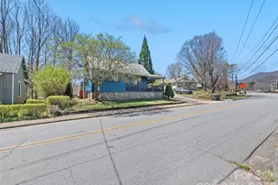 442 and 440 Walnut St, Waynesville, NC 28786 - Photo 11