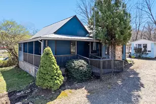 442 and 440 Walnut St, Waynesville, NC 28786 - Photo 3
