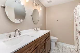 10429 Madison Park Dr, Charlotte, NC 28269 - Photo 15