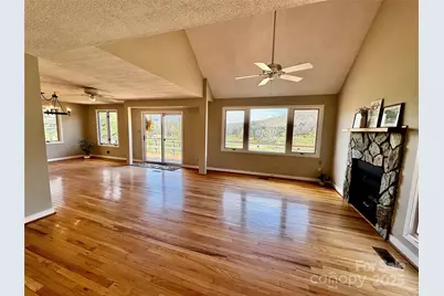 145 Townhouse Drive, Burnsville, NC 28714 - Photo 7