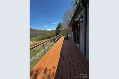 145 Townhouse Drive, Burnsville, NC 28714 - Photo 3