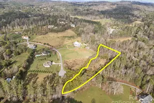 425 Nelson Valley Ln, Hendersonville, NC 28739 - Photo 1