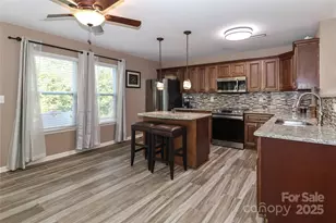 1135 Valley St, Statesville, NC 28677 - Photo 11