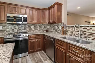 1135 Valley St, Statesville, NC 28677 - Photo 17