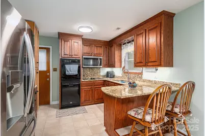 205 Gamble Avenue, Bessemer City, NC 28052 - Photo 17