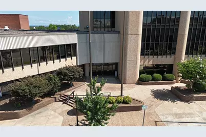 200 1st Avenue NW, Hickory, NC 28601 - Photo 3