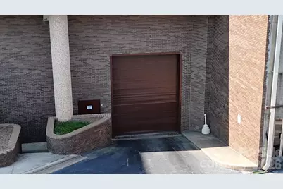 200 1st Avenue NW, Hickory, NC 28601 - Photo 9