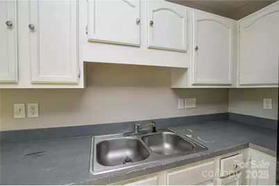 6020 Running Deer Road, Charlotte, NC 28214 - Photo 17