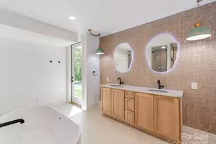 1417 S Wendover Rd, Charlotte, NC 28211 - Photo 23