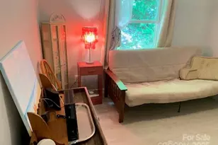 1474 Holiday Dr, Hendersonville, NC 28739 - Photo 17