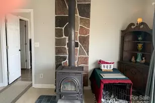 1474 Holiday Dr, Hendersonville, NC 28739 - Photo 5