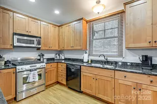 220 Boulder Crk Ln, Tuckasegee, NC 28783 - Photo 9