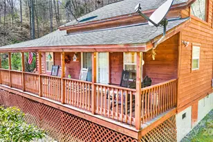 215 Honeysuckle Ln, Sylva, NC 28779 - Photo 1