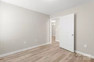 3146 Baroda Ln, Charlotte, NC 28269 - Photo 7