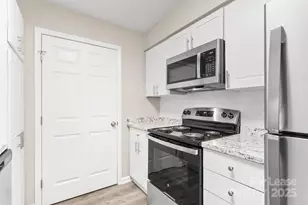 3146 Baroda Ln, Charlotte, NC 28269 - Photo 1