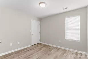 3146 Baroda Ln, Charlotte, NC 28269 - Photo 9