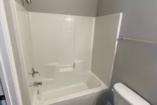 7234 Rose Terrace Ct, Charlotte, NC 28215 - Photo 3