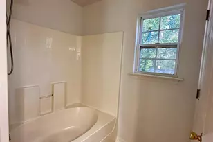 4927 Curtiswood Dr, Charlotte, NC 28213 - Photo 19