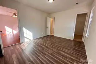 4927 Curtiswood Dr, Charlotte, NC 28213 - Photo 15