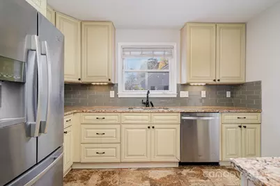 665 Melbourne Court, Charlotte, NC 28209 - Photo 7