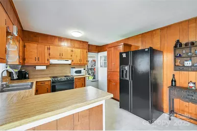 29 Delta Drive, Hendersonville, NC 28792 - Photo 7