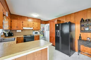 29 Delta Dr, Hendersonville, NC 28792 - Photo 7