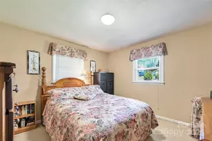 29 Delta Dr, Hendersonville, NC 28792 - Photo 13