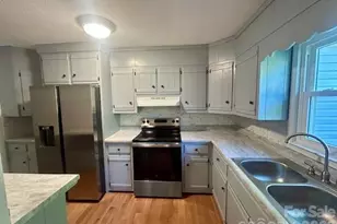 1375 Bradford Mountain Rd, Lenoir, NC 28645 - Photo 13