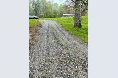 1375 Bradford Mountain Road, Lenoir, NC 28645 - Photo 5