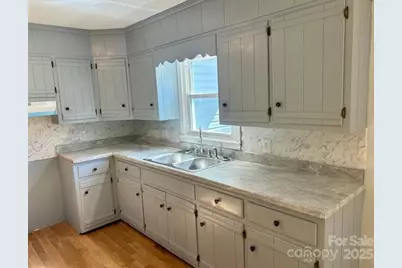 1375 Bradford Mountain Road, Lenoir, NC 28645 - Photo 11