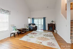 361 Laurel Park Pl, Hendersonville, NC 28791 - Photo 5