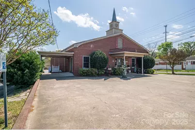 220 S Broad Street, Gastonia, NC 28054 - Photo 1