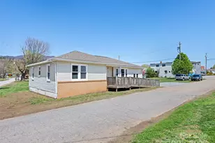 13 Depot St, Clyde, NC 28721 - Photo 3