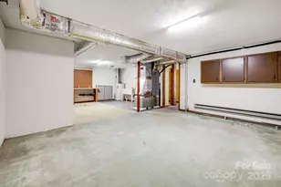 411 Britton Creek Dr, Hendersonville, NC 28791 - Photo 25