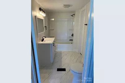 219 W Highland Avenue, Elkin, NC 28621 - Photo 15