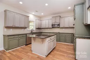 1811 Robbins Meadows Dr, Waxhaw, NC 28173 - Photo 9