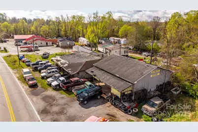 1611 Old Spartanburg Road, Hendersonville, NC 28792 - Photo 11