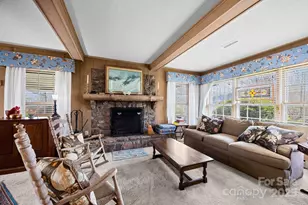 457 Overlook Dr, Spruce Pine, NC 28777 - Photo 5