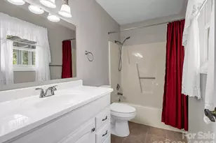 525 Maren Ct, Hendersonville, NC 28739 - Photo 19