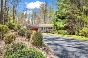 525 Maren Ct, Hendersonville, NC 28739 - Photo 3