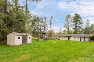 621 Price Rd, Hendersonville, NC 28739 - Photo 13