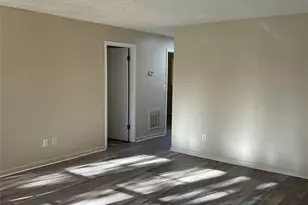 621 Price Rd, Hendersonville, NC 28739 - Photo 25