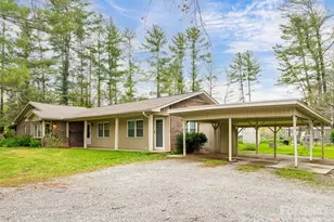 621 Price Rd, Hendersonville, NC 28739 - Photo 17