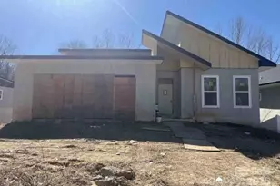 8038 Pawtuckett Rd, Charlotte, NC 28214 - Photo 3