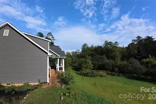 19 Higgins Rd, Weaverville, NC 28787 - Photo 3