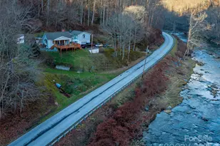 12982 US 19W Hwy, Burnsville, NC 28714 - Photo 15