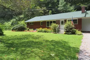 3829 Coxes Creek Rd, Burnsville, NC 28714 - Photo 3